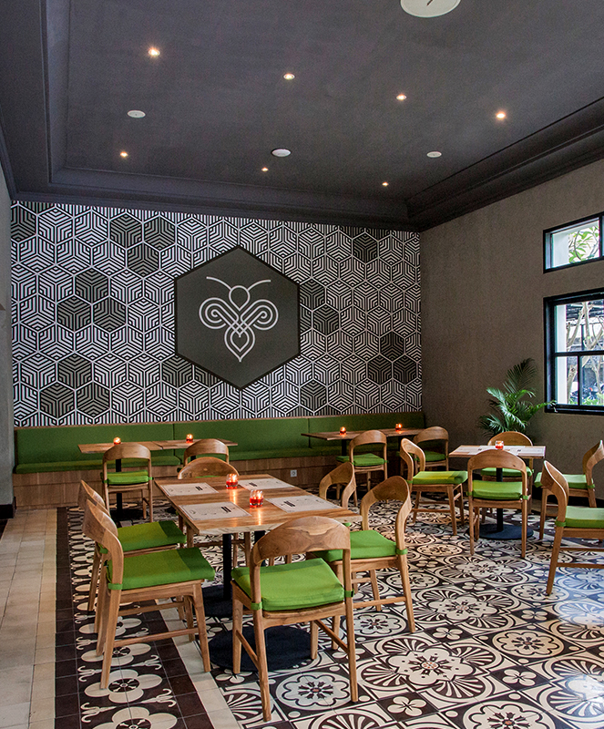 Double Bee - Gallery Image